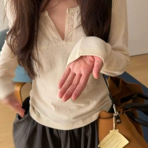 Korean Style Apricot Lace Trim V-Neck Long Sleeve T-Shirt for Women